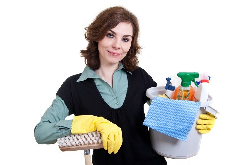 Bathroom limescale removal for tenancy cleaning in Fulham